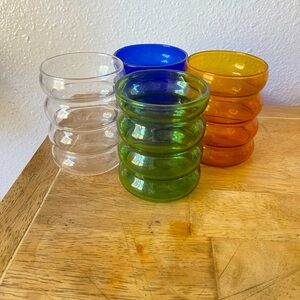 4 ribbed glass cups